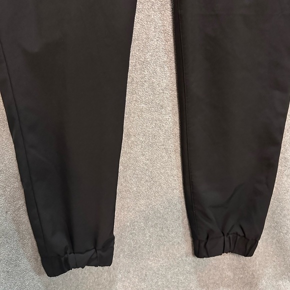 Jade & Ivory pleated jogger style pants versatile for work or play size Medium - Picture 10 of 10